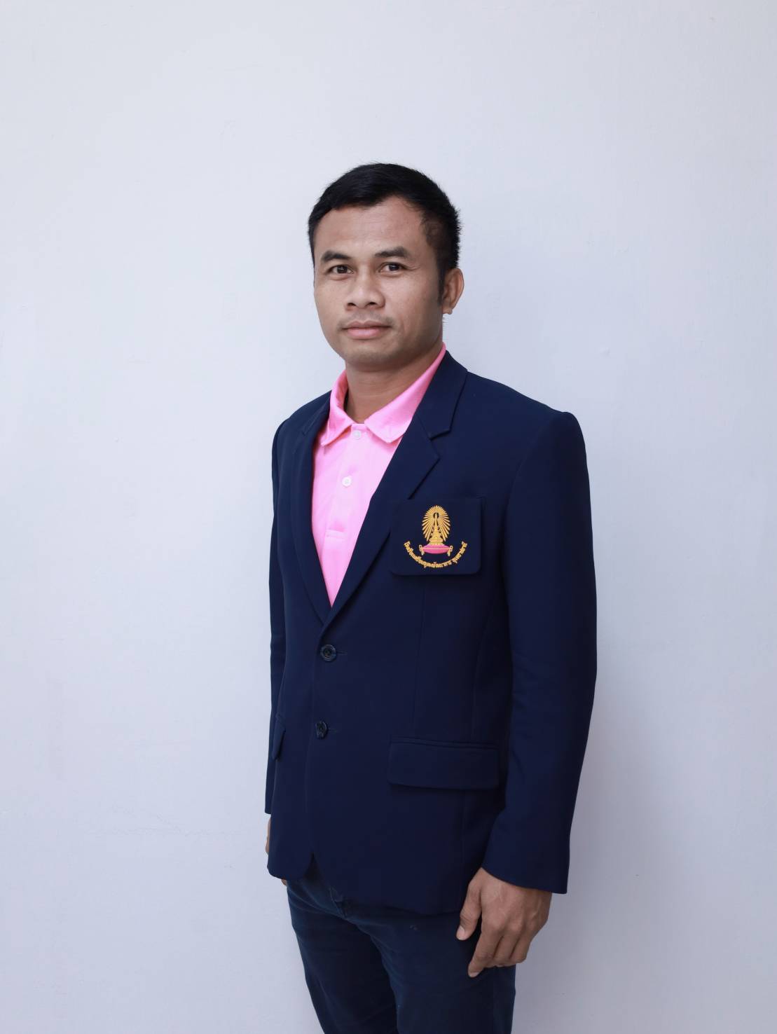 นายวิโรจน์ มั่นธรรม