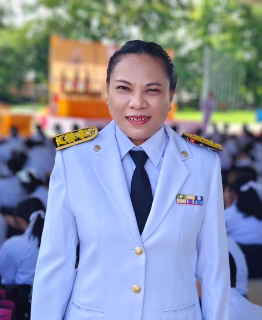 นางสาวภัททิรา กานานนท์
