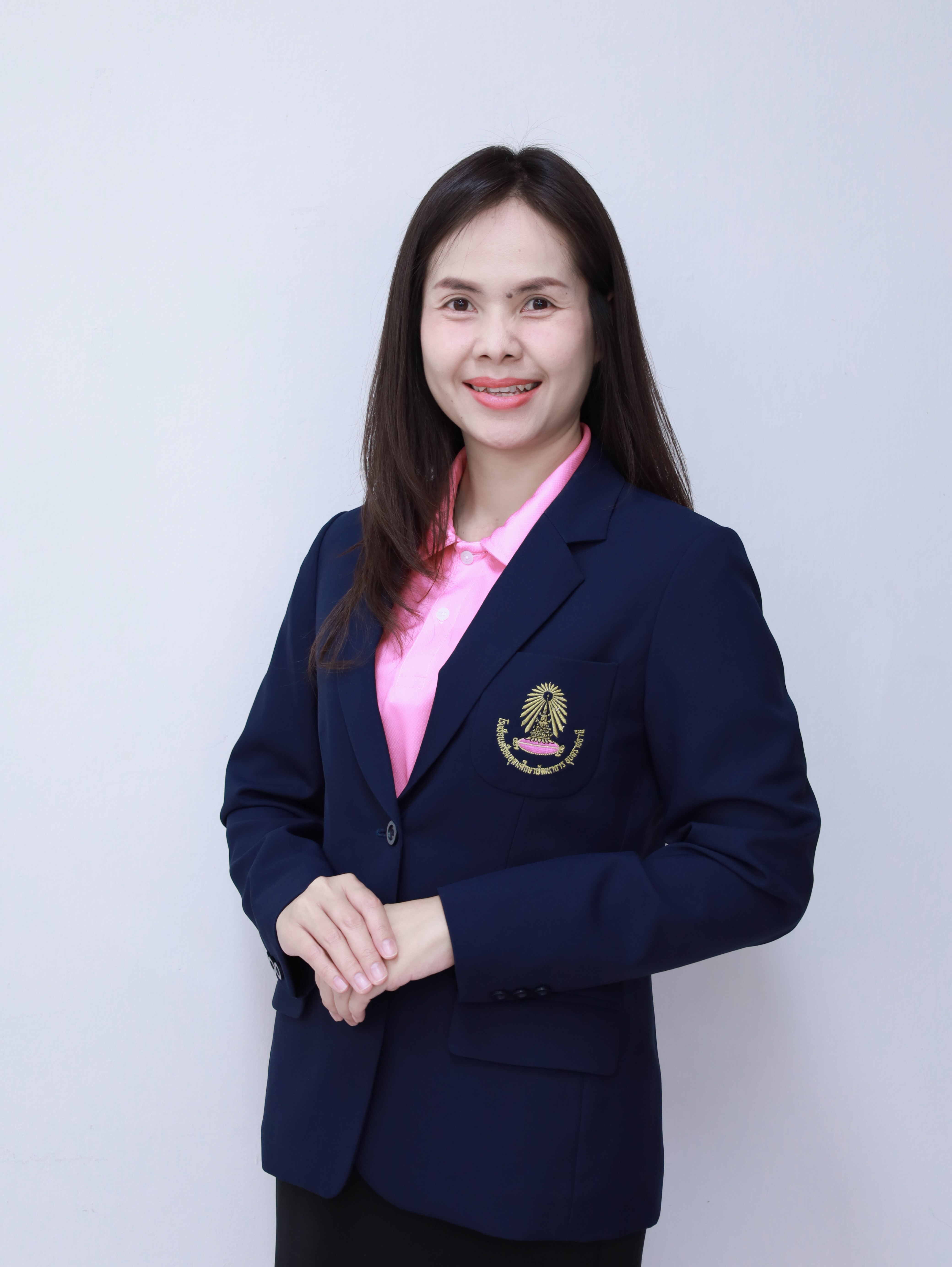 นางพรไพลิน ตีเมืองสอง