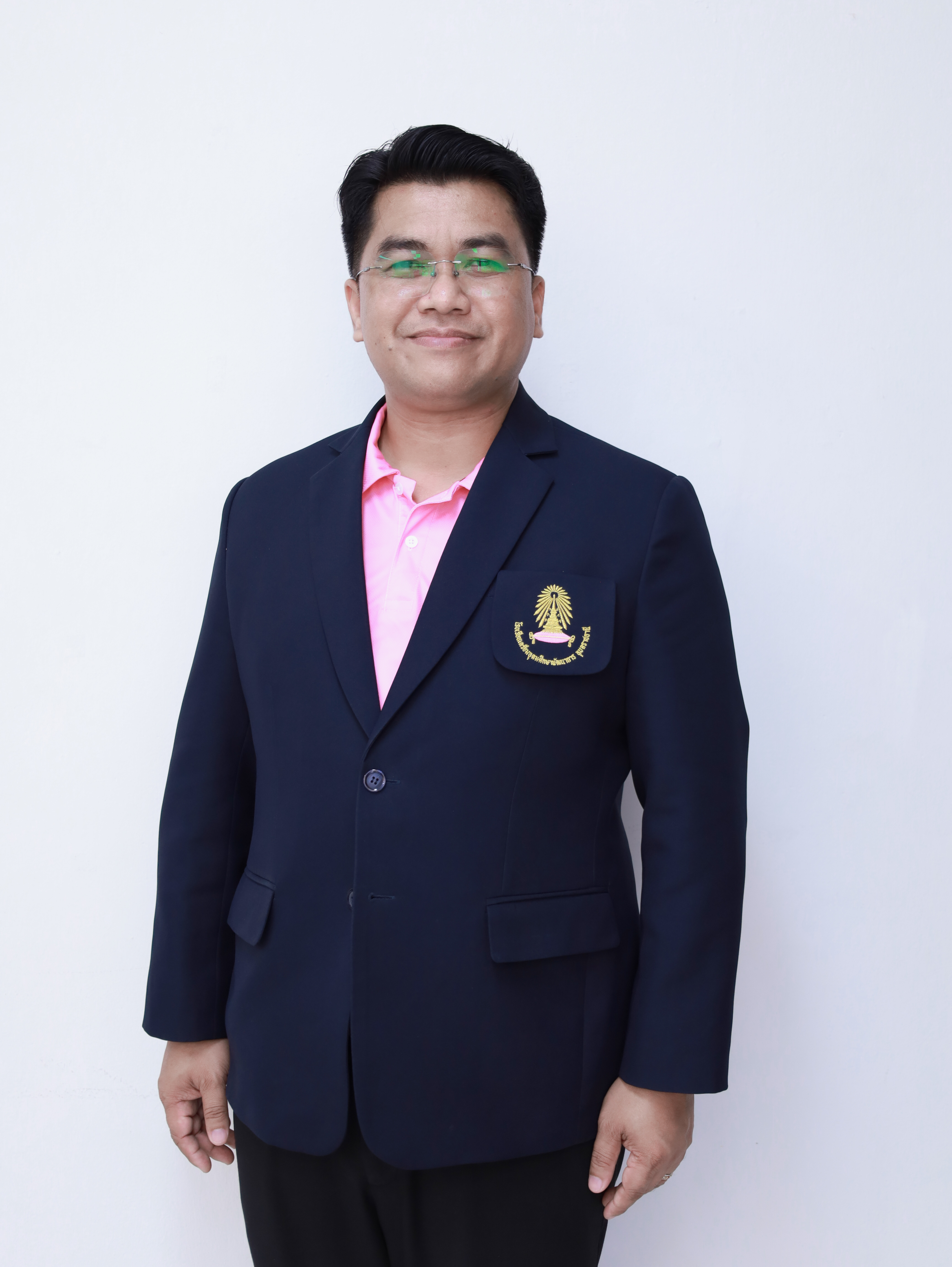 นายศราวุธ ศรีมาคำ